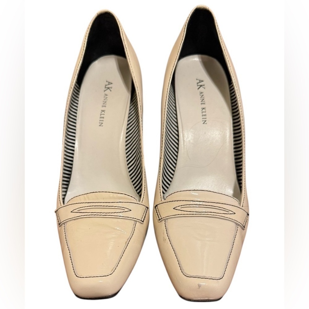 Anne Klein Ivory Cream Patent Leather Pump Sz 7